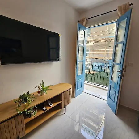 Stylish 2-bedroom At Ferry Tignes 2 P1 Lejlighed Sliema