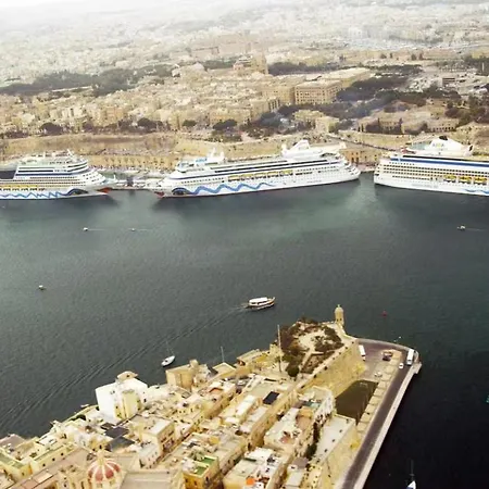 The None Apartament Sliema