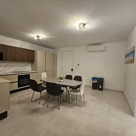 The None Apartament Sliema