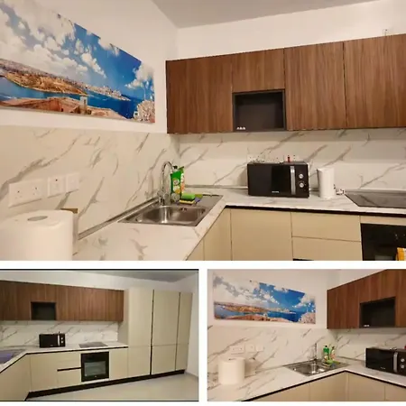 The None Apartament *