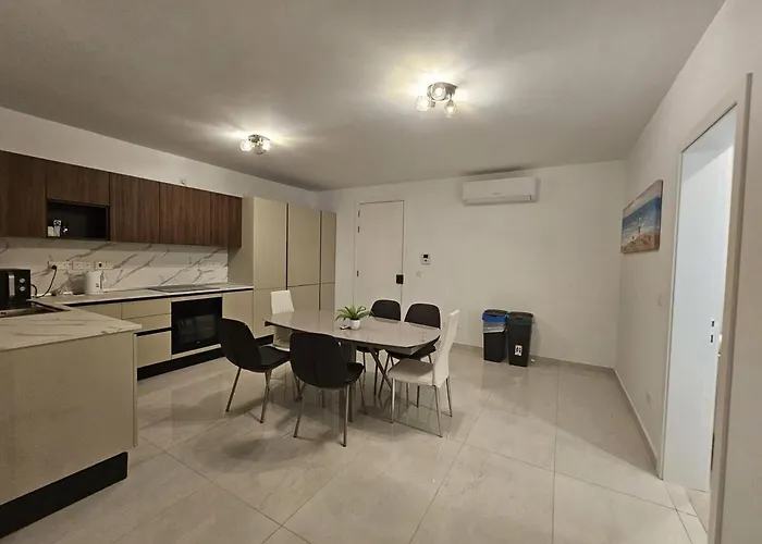 Stylish 2-bedroom At Ferry Tignes 2 P1 Апартаменты Слима