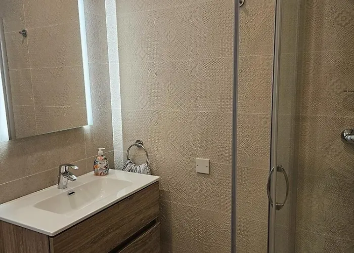 Stylish 2-bedroom At Ferry Tignes 2 P1 Apartament Sliema